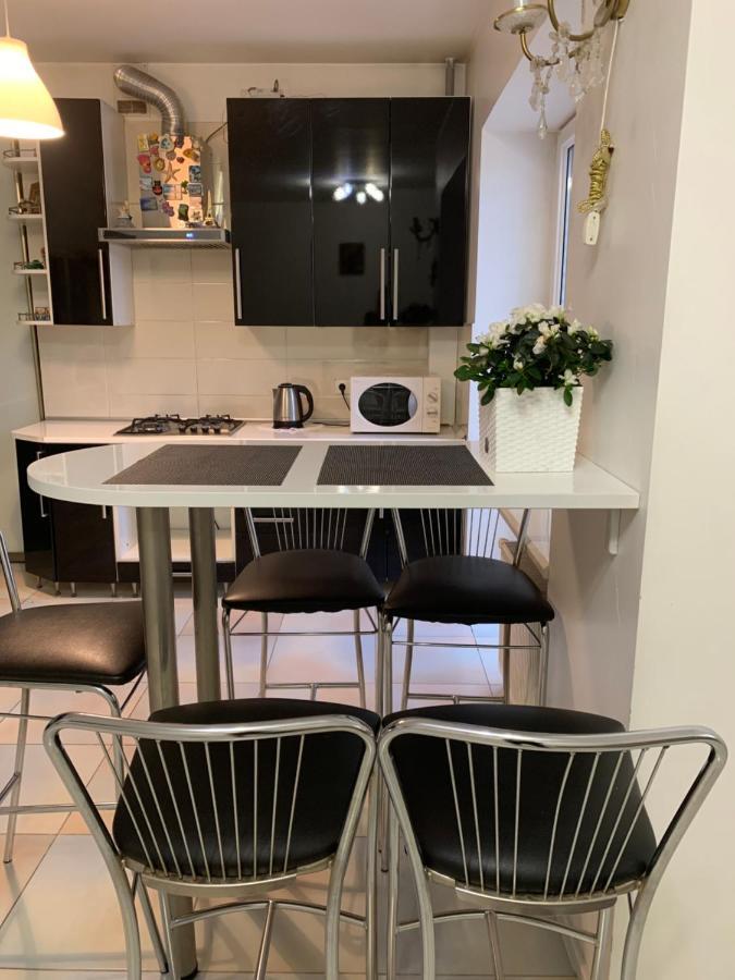 לבוב Naukova Street Appartamento מראה חיצוני תמונה